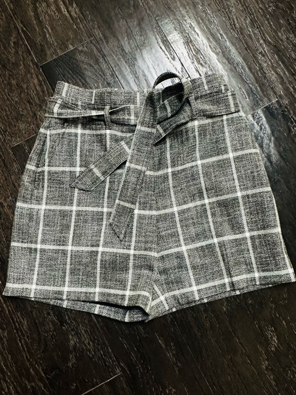 Windowpane Tie-Waist Women’s Shorts - Gray